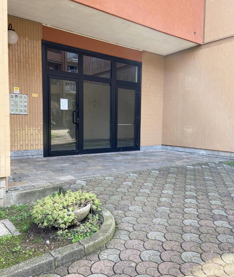 דירות סגראטה Casa Di Laura Mono E Bilo Di Fronte Ospedale San Raffaele מראה חיצוני תמונה